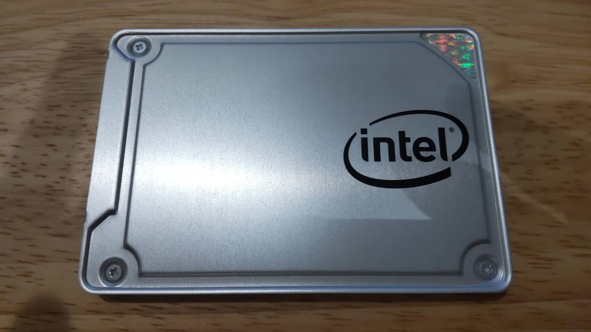 Intel SSD545sシリーズ 2.5インチ 3D TLC 256GBモデル SSDSC2KW256G8X1_画像1