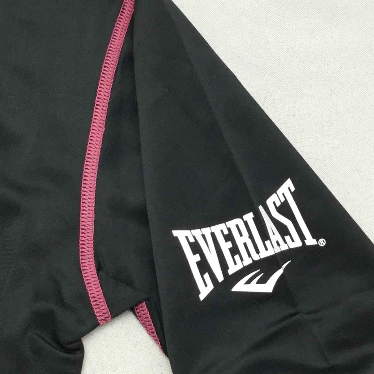 [ бесплатная доставка ][ новый товар ]EVERLAST женский компрессионный рубашка ( круглый вырез ) M черный * rose *19051