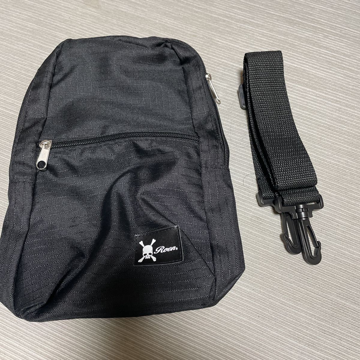 roen ロエン ☆ ボディバッグ ショルダー バッグ ポーチ 黒 メンズ