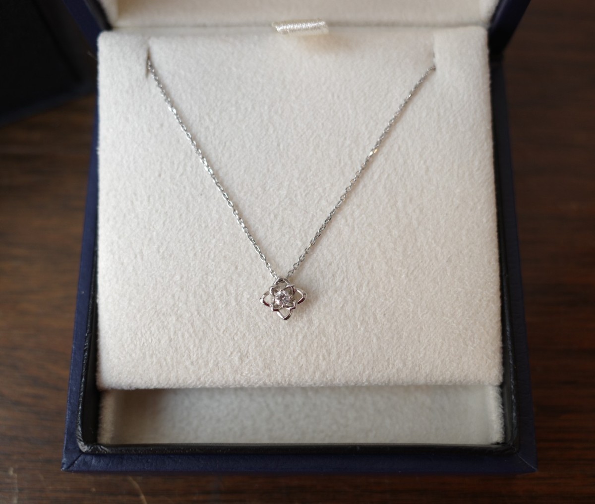感謝報恩 VAヴァンドーム青山 VA VENDOME AOYAMA K10WG ダイヤモンド 0.02ct 1粒 ネックレス GJBN037240DI - 通販 - www.prestostudios.sg