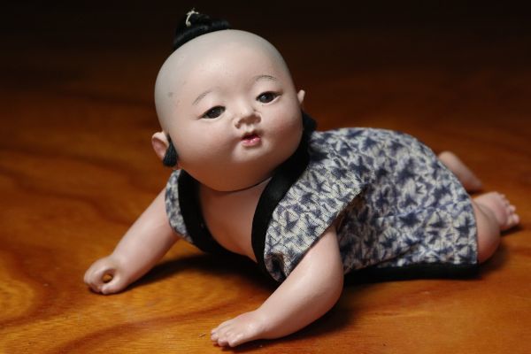 古いかわいい男の子の赤ちゃんの人形 はいはい人形 日本人形 N725 市松人形 売買されたオークション情報 Yahooの商品情報をアーカイブ公開 オークファン Aucfan Com