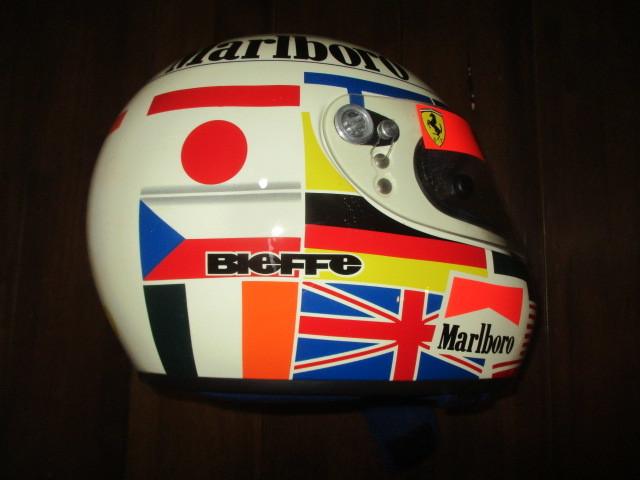 ■スクーデリア フェラーリ ゲルハルト ベルガー レプリカ ヘルメット BIEFFE 中古 GERHARD BERGER NO WAR IN THE WORLD MARLBORO■_画像4