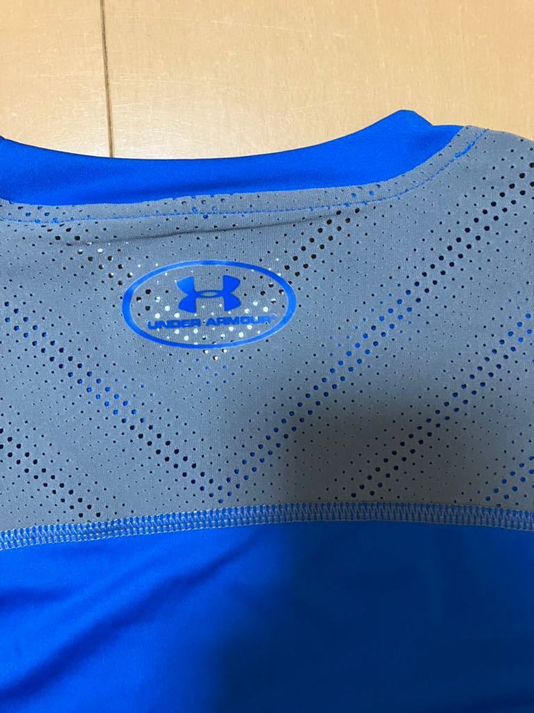 待望 32 アンダーアーマー トップス シャツ MD サイズ ヒートギア UNDER ARMOUR heat gear heatgear  lacistitis.es