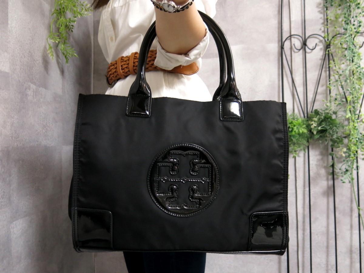 2022A/W新作送料無料 TORY BURCH トリーバーチ トートバッグ 黒