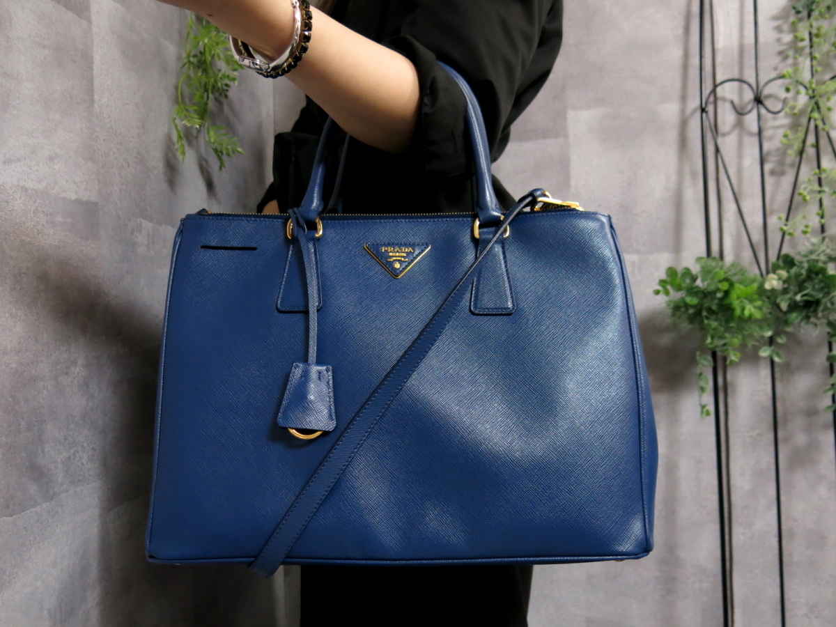 Yahoo!オークション - ○超美品○PRADA プラダ○ガレリア○ゴールド