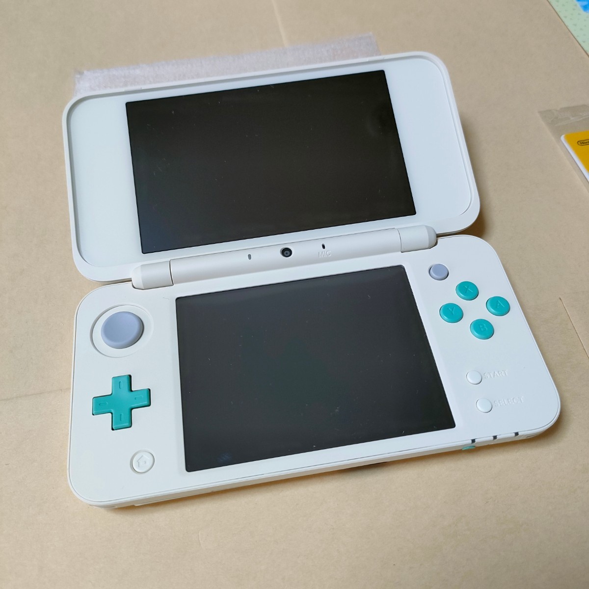 Newニンテンドー2DS LL 本体 とびだせ どうぶつの森 amiibo＋パック 3DS