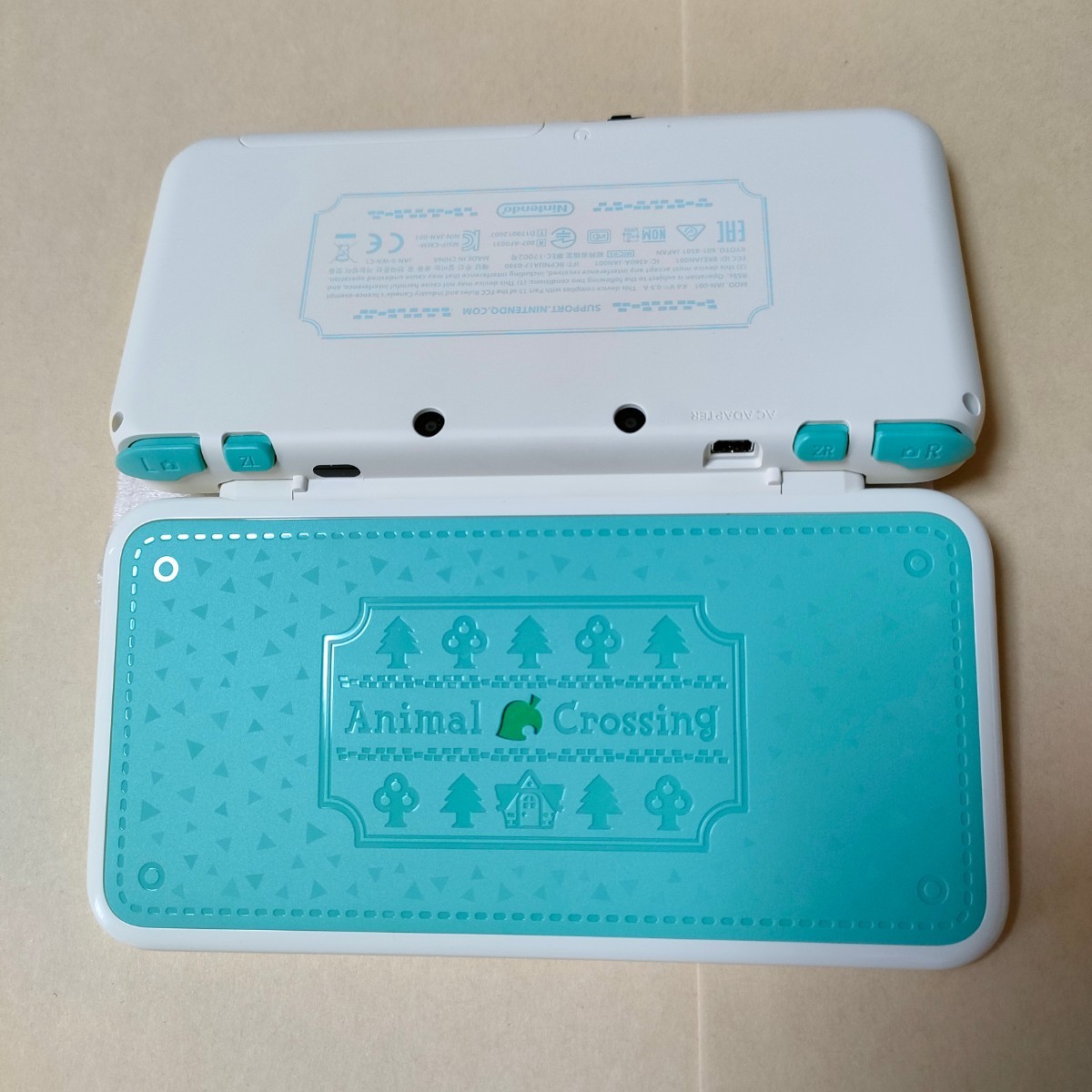 Newニンテンドー2DS LL 本体 とびだせ どうぶつの森 amiibo＋パック 3DS