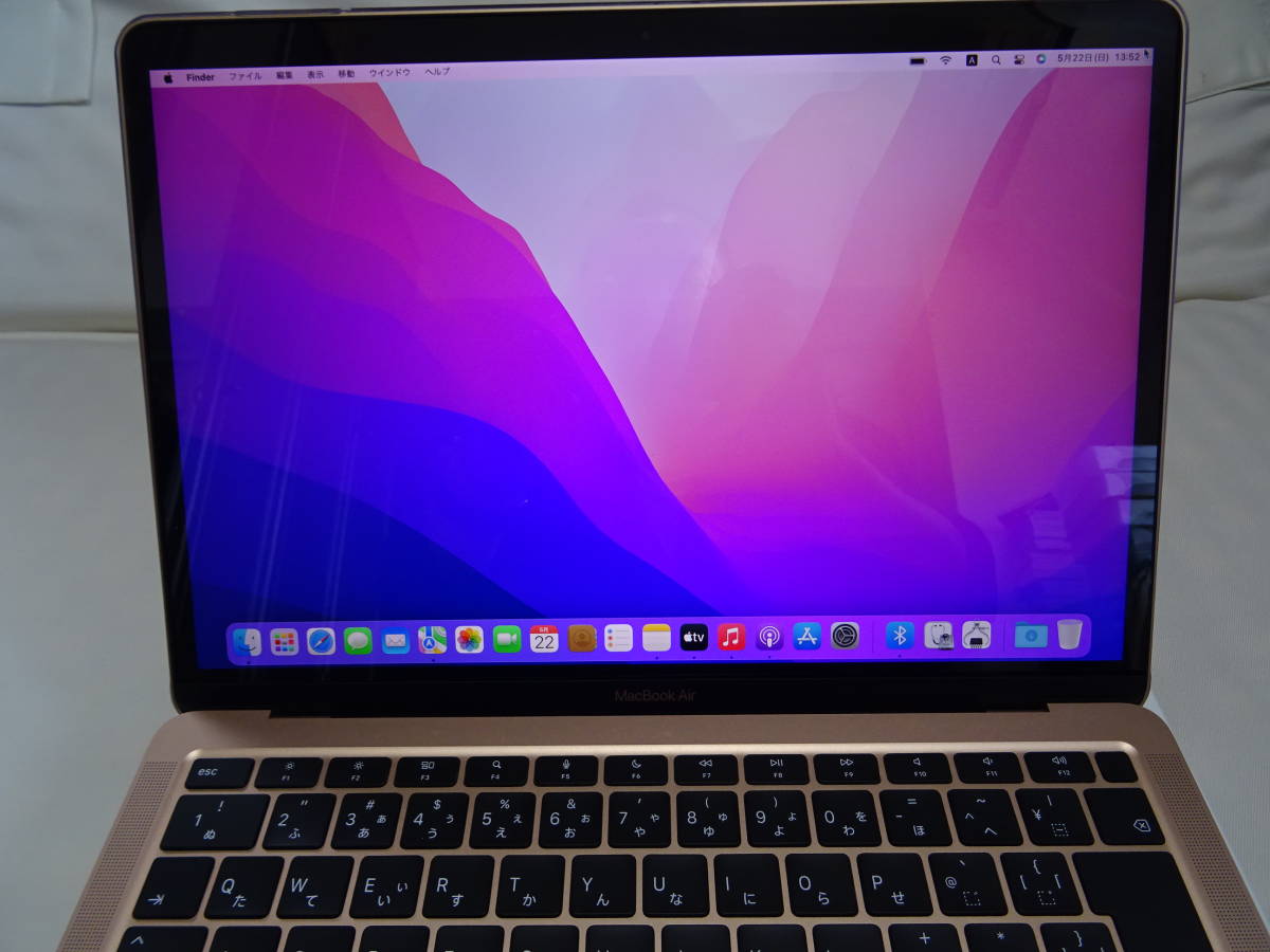 美品 Apple MacBook Air 「M1 」13インチ 2020 MGND3J/A A2337 8GB 256GB ゴールド 保護ケース・フィルム付_画像2