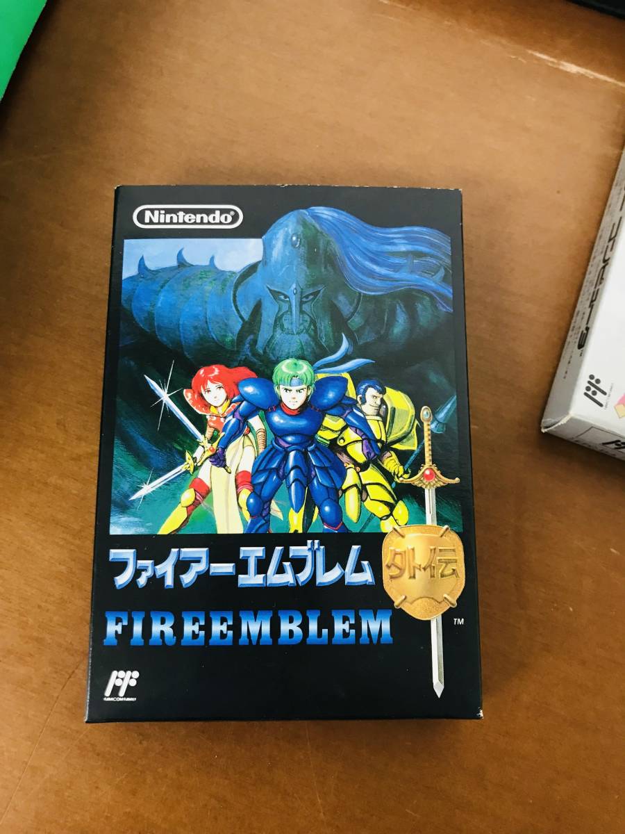 [IY1575]ゲーム　ファミコンカセットおまとめ　Nintendo・namcot　ファミコンジャンプ/ファイアーエンブレム他　ジャンク品　60サイズ_画像4