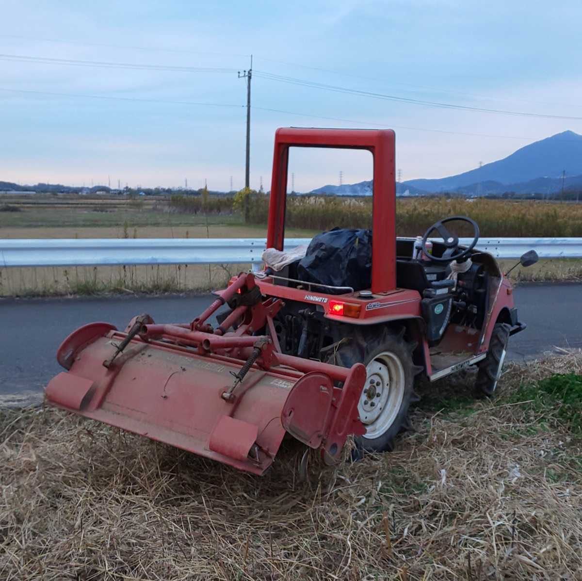 【からコメン】 ヤフオク! - 2人乗り トラクター 日ノ本 JF1 18馬力 ... ギアオイル