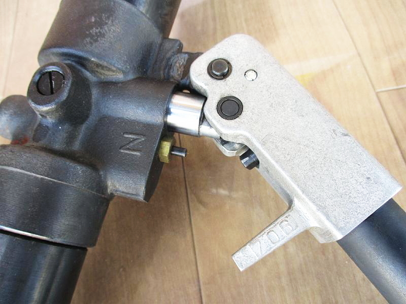 IZUMI 泉精器製作所 油圧式 ケーブルカッタ 85A型 切断機 切断工具