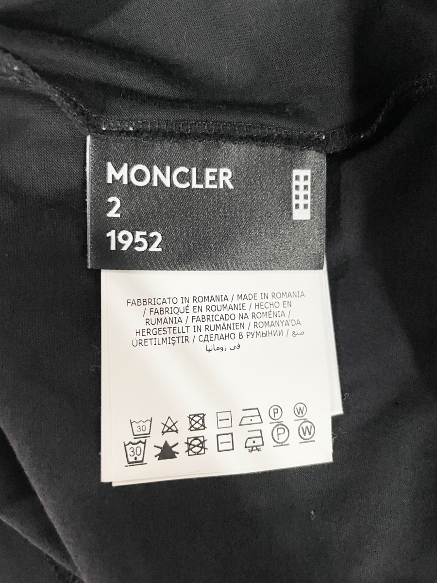 モンクレール　GENIUS 2 1952 LOVE Tシャツ　限定　美品　半袖/袖なし　黒　ブラック　　_画像8