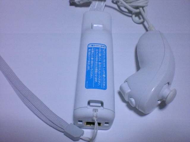 RN055【即日配送 送料無料 動作確認済】Wii　リモコン　ヌンチャク　ストラップ　白　ホワイト　RVL-003　RVL-004　コントローラ