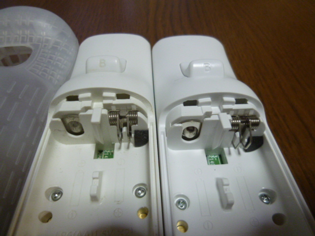 RSJ022【送料無料 即日配送 動作確認済】Wii リモコン 2個セット ホワイト　白　ストラップ　ジャケット　セット　リモコンカバー