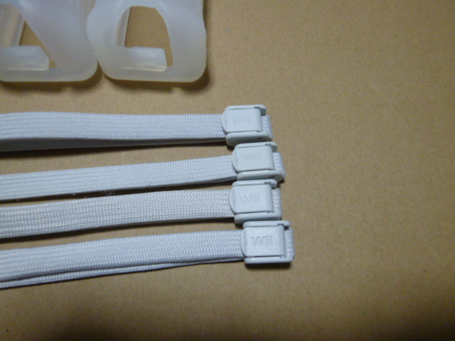 JS076【送料無料】Wii　ジャケット　ストラップ　4個セット（クリーニング済）白　ホワイト　リモコンカバー　