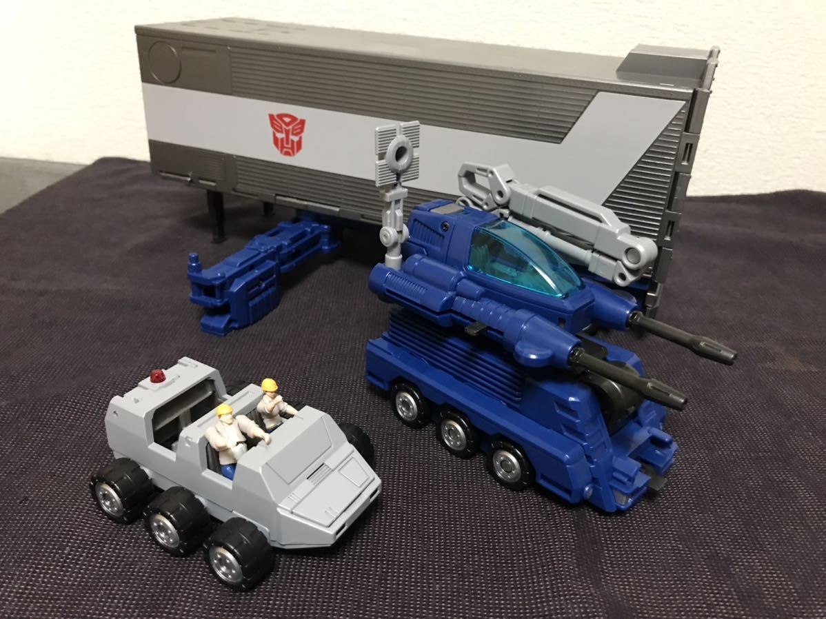 トランスフォーマー MP 44 マスターピース コンボイ Ver.3.0 コンテナ