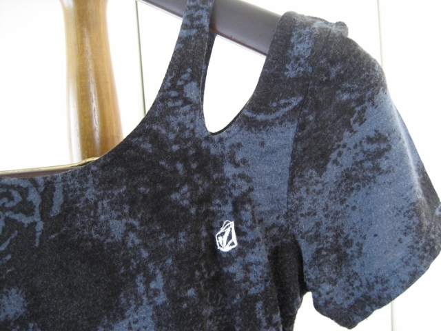 SALE* Volcom short sleeves tunic One-piece XS*VOLCOM