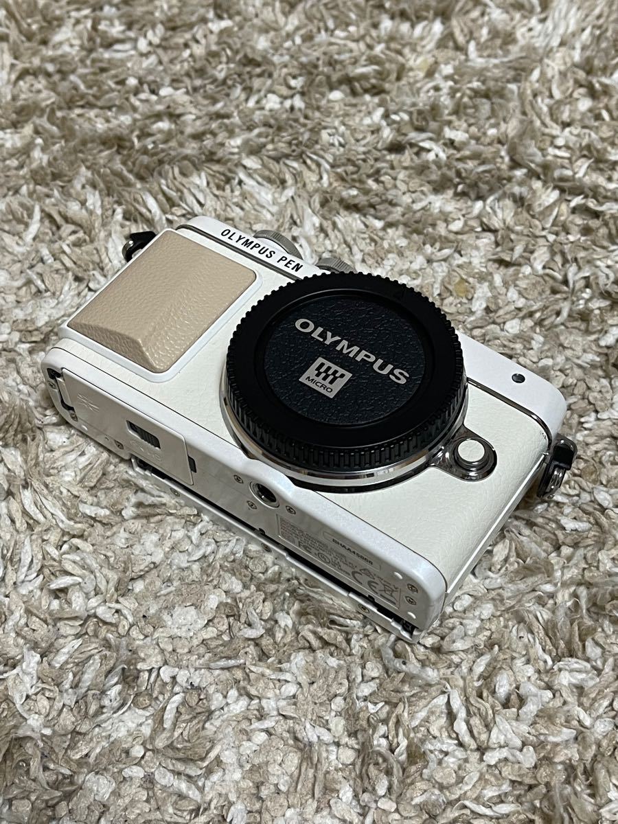 OLYMPUS PEN−F BLACKボディ 未使用品