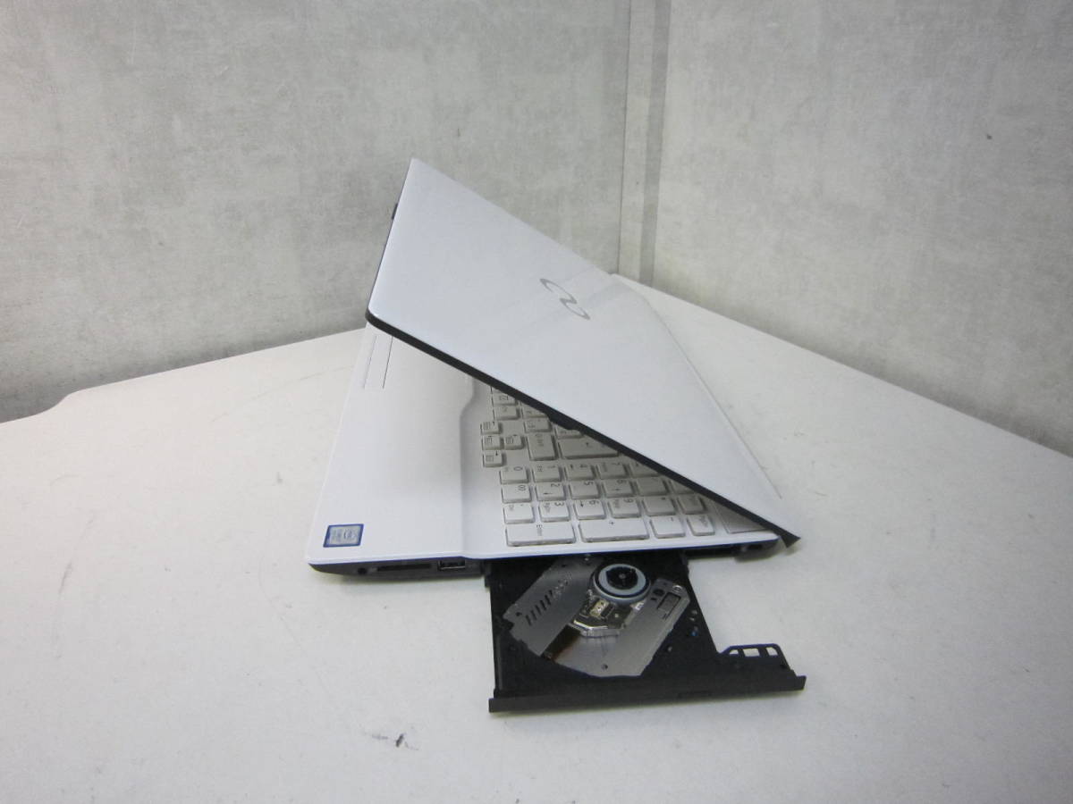 N1☆FUJITSU FMV LIFEBOOK AH53/D3 FMVA53D3W Core i7 8565U SSD/無