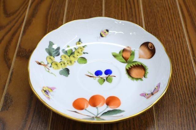湘☆437 HEREND / ヘレンド フルーツと昆虫 カップ&ソーサー 金彩
