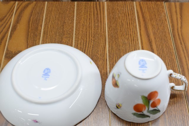 湘☆437 HEREND / ヘレンド フルーツと昆虫 カップ&ソーサー 金彩