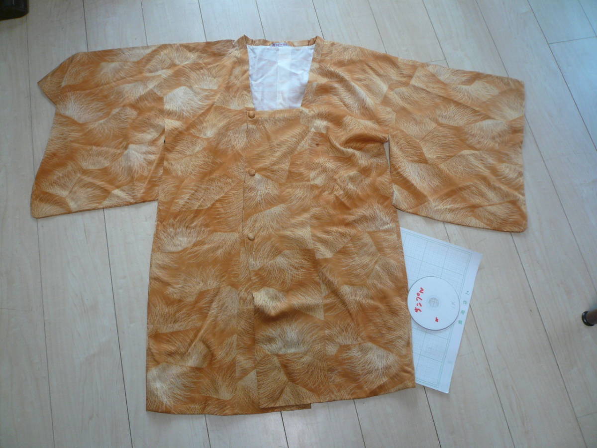 J即決 KIMONO MITIYUKI HAORI 道行 道中着 羽織　大丸製 芝草くちなし色　正絹　和柄古典 レトロ クラシック 着物 和装　送料520円～_画像1