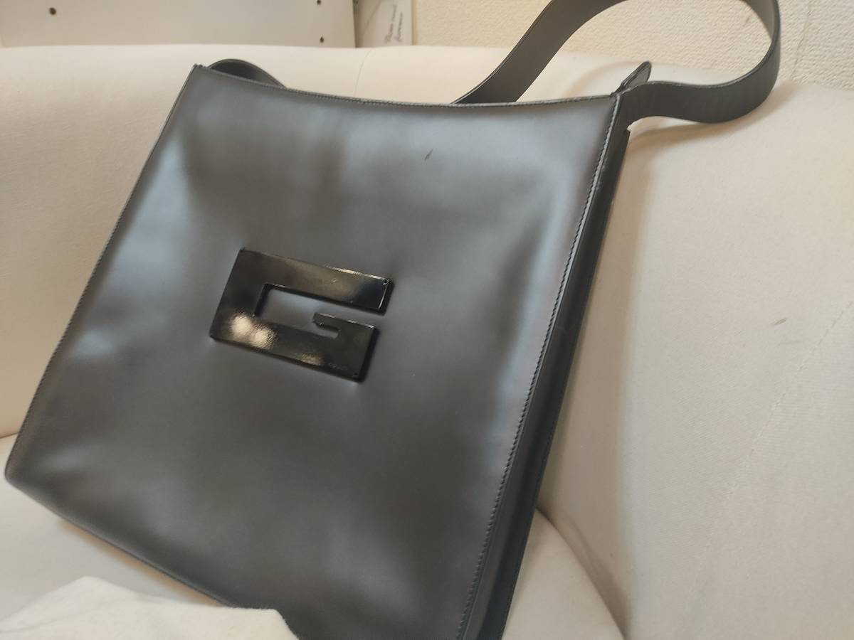 豪華 ★即決★ GUCCI(グッチ) Gロゴ ブラック レザー 肩掛けショルダーバッグ その他 豪華 ★即決★ GUCCI(グッチ) Gロゴ ブラック レザー 肩掛けショルダーバッグ その他