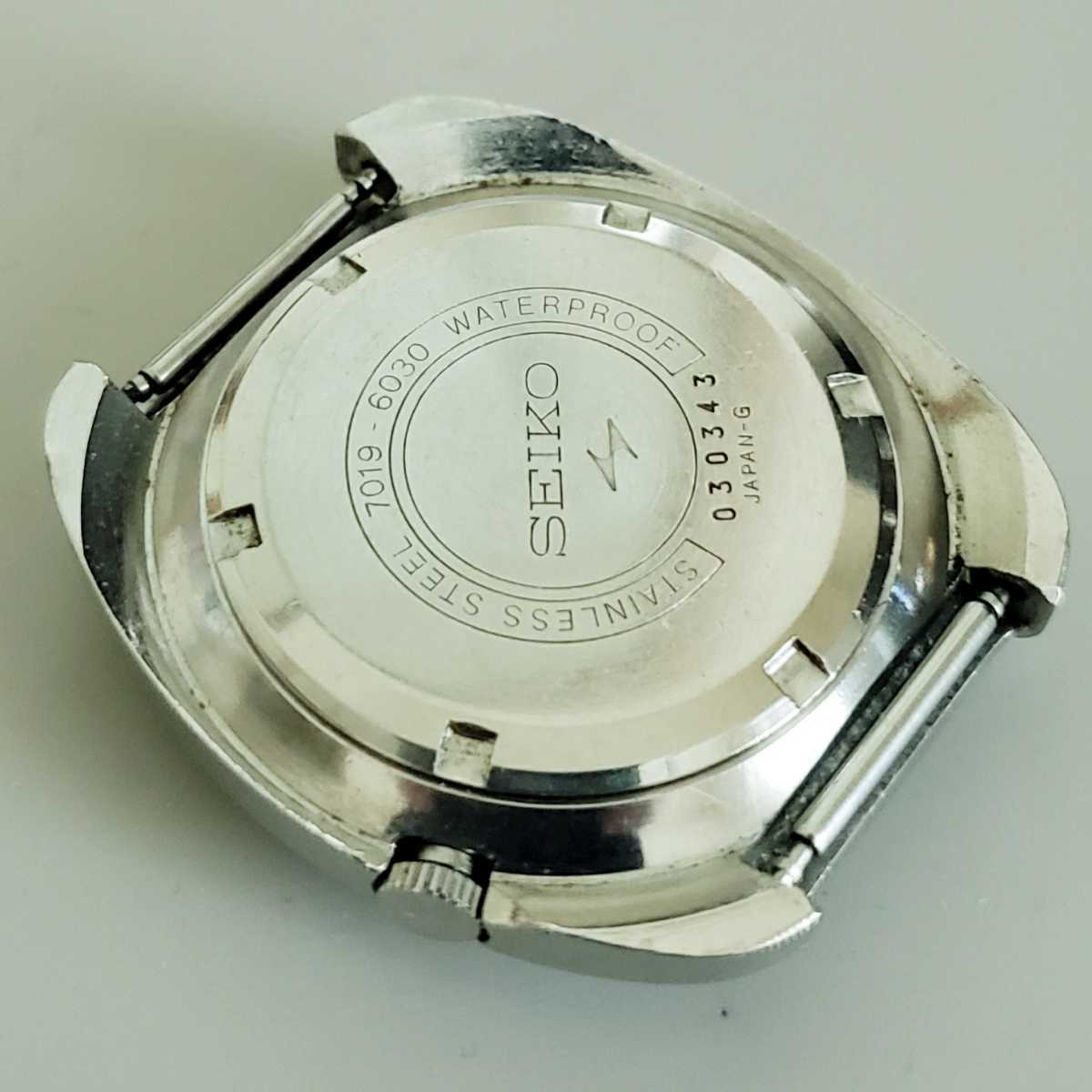 稼働品 SEIKO 5 SEIKO SPORTS 5 7019-6030 セイコー スポーツ 腕時計 自動巻 アンティーク 3針 現状品 希少 ケースのみ_画像9