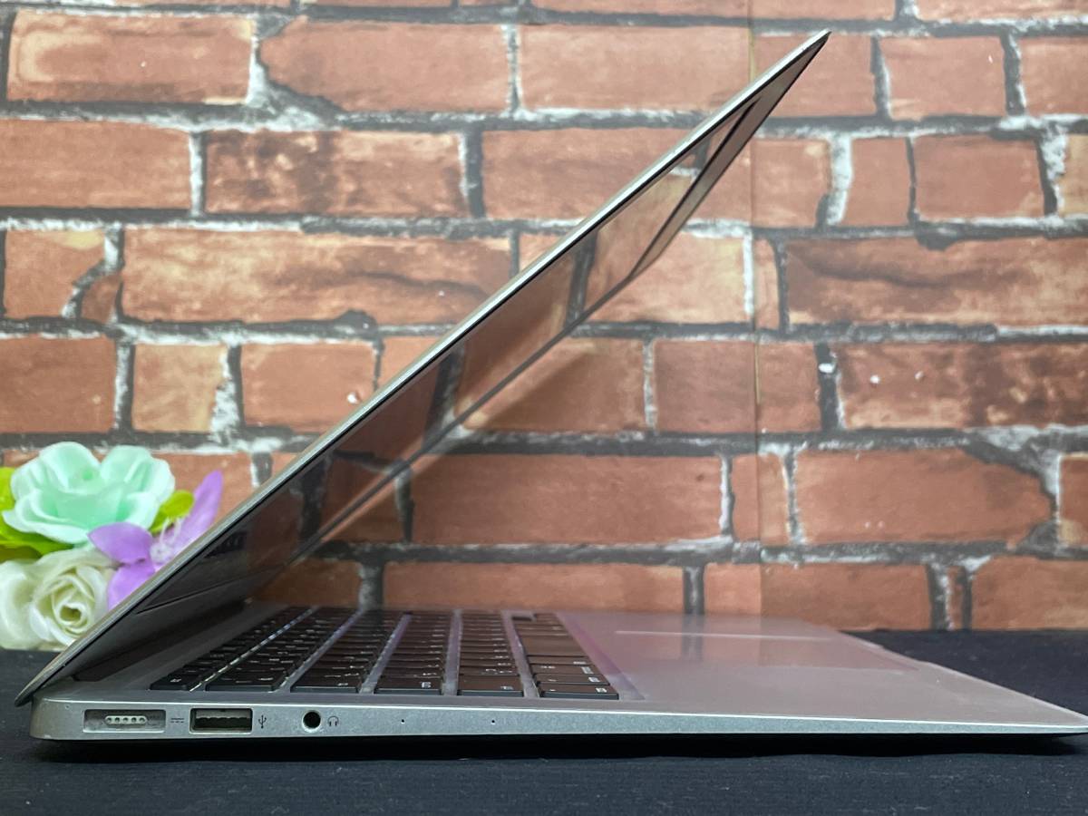 【動作OK】MacBook Air 2015 A1466[Core i5(5250U)1.6Ghz/RAM:4GB/SSD:128GB/13インチ]Montery インストール済 動作品_画像4