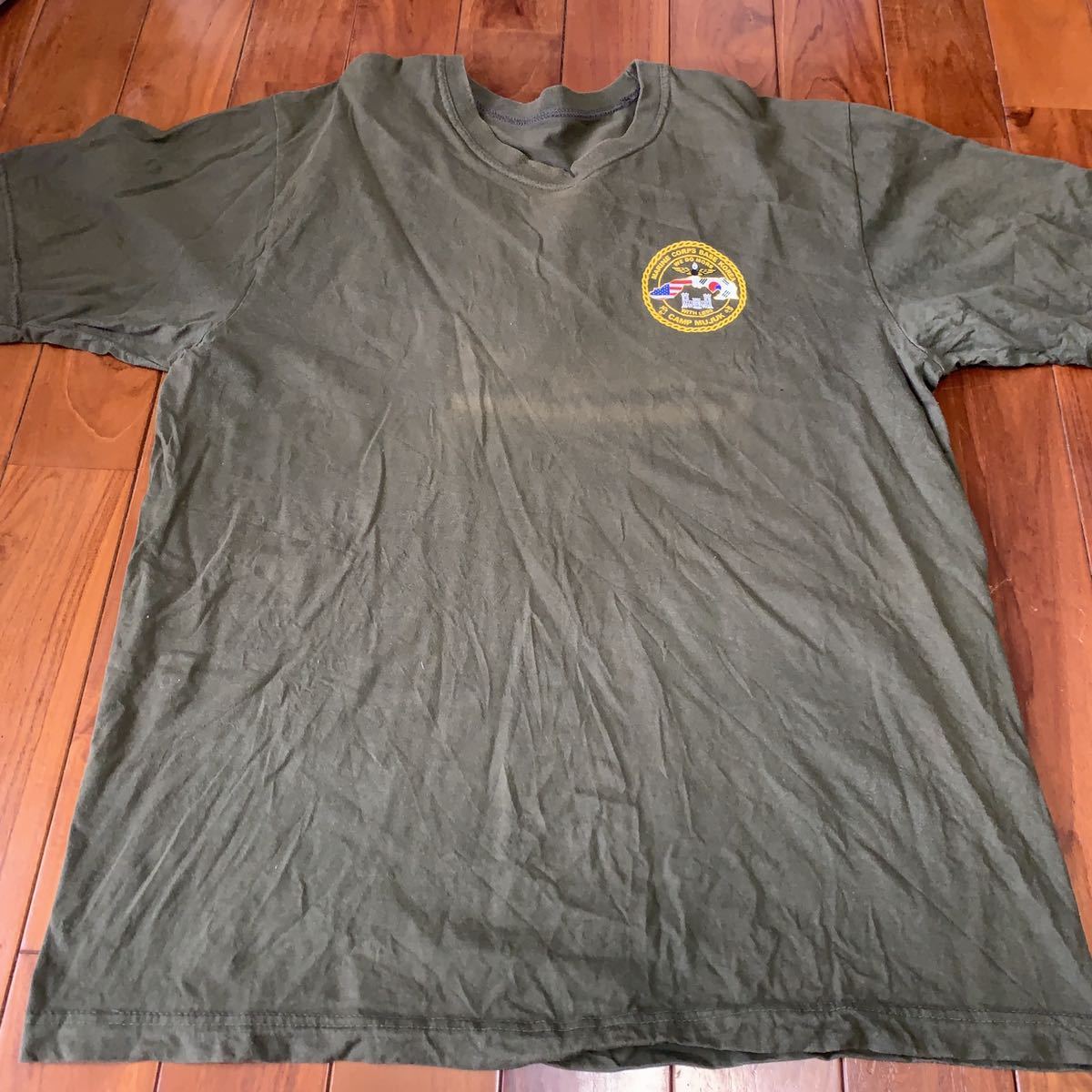 沖縄 米軍放出品 CAMP MUJUK KOREA USA 韓国 アメリカ 半袖 Tシャツ オシャレ ファッション 古着 トレーニング OD (管理番号Z7)_画像1