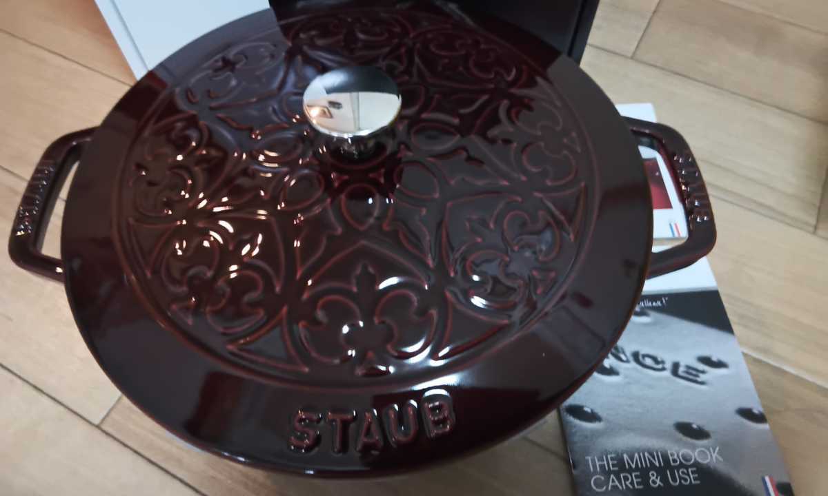 Staub ストウブ リリーシグニチャー ココット （フレンチオーブンLily