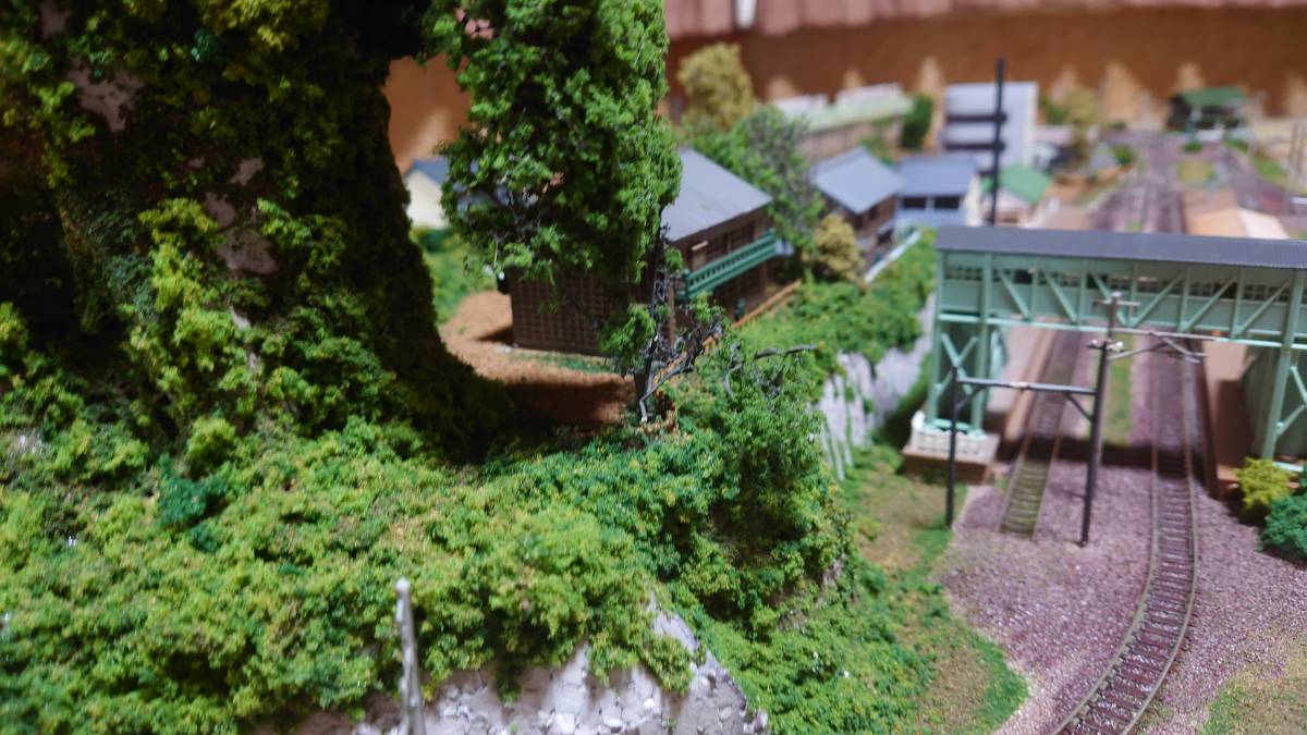 TOMIX ☆車両基地のある昭和街並み複線レイアウト ☆建物照明 TOMIX ☆車両基地のある昭和街並み複線レイアウト ☆建物照明