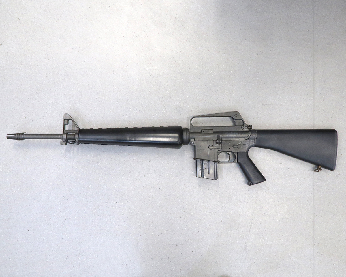 ジャンク品 MGC M16A1 モデルガン 亜鉛合金製 ブローバックモデル SMG 