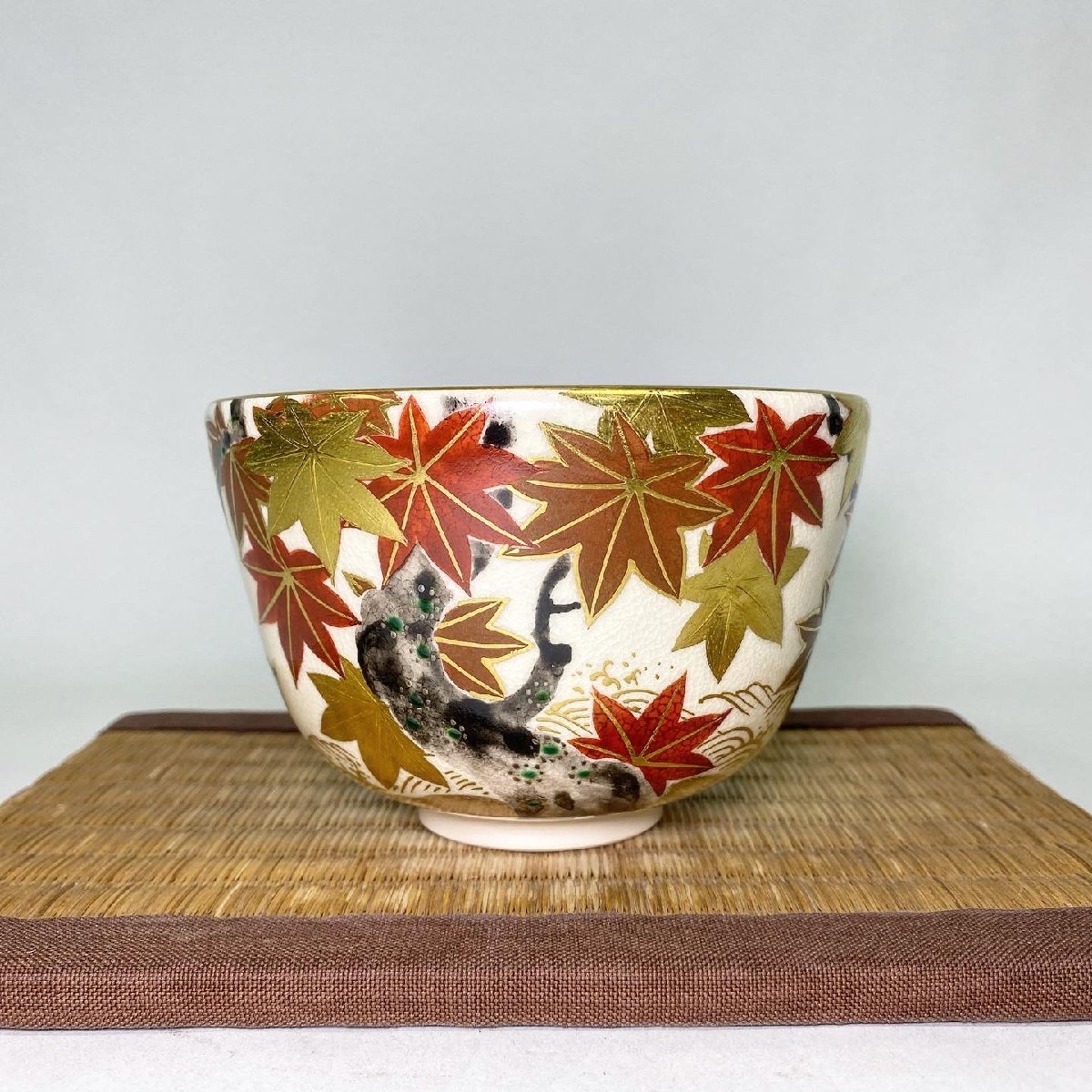 京都* 『 通次阿山』造色絵龍田川茶碗茶道具共箱共布保証品-茶碗–日本