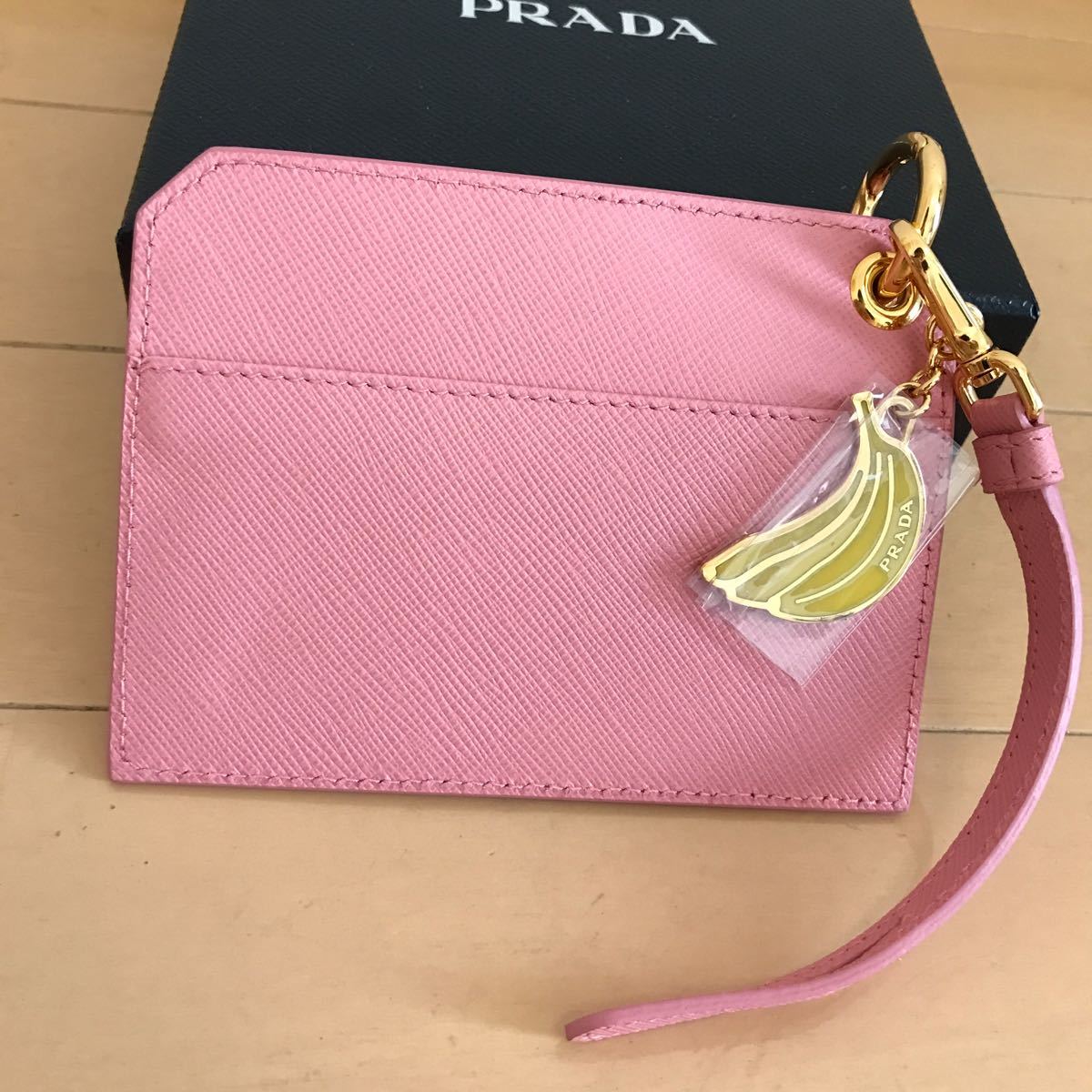 新品未使用 PRADA プラダ バナナチャーム付 カードケース ミラーケース