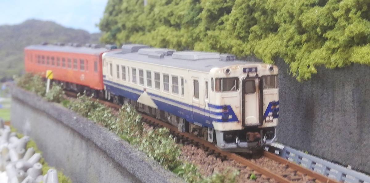 Nゲージ 鉄道ジオラマ完成品(観賞用) 五能線の風景 鉄道模型 1/150 送料無料_画像2