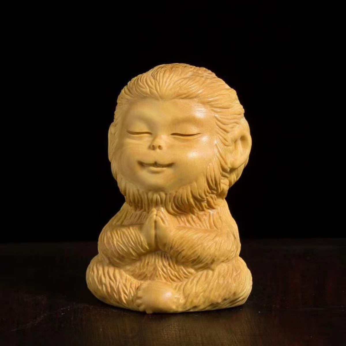 柘植木　静思　木彫り　可愛い孫悟空　彫刻　お念猿　オブジェ　置物　サイズ約6×４ｃｍ　柘植木材 伝統的に細工物 仏教美術 