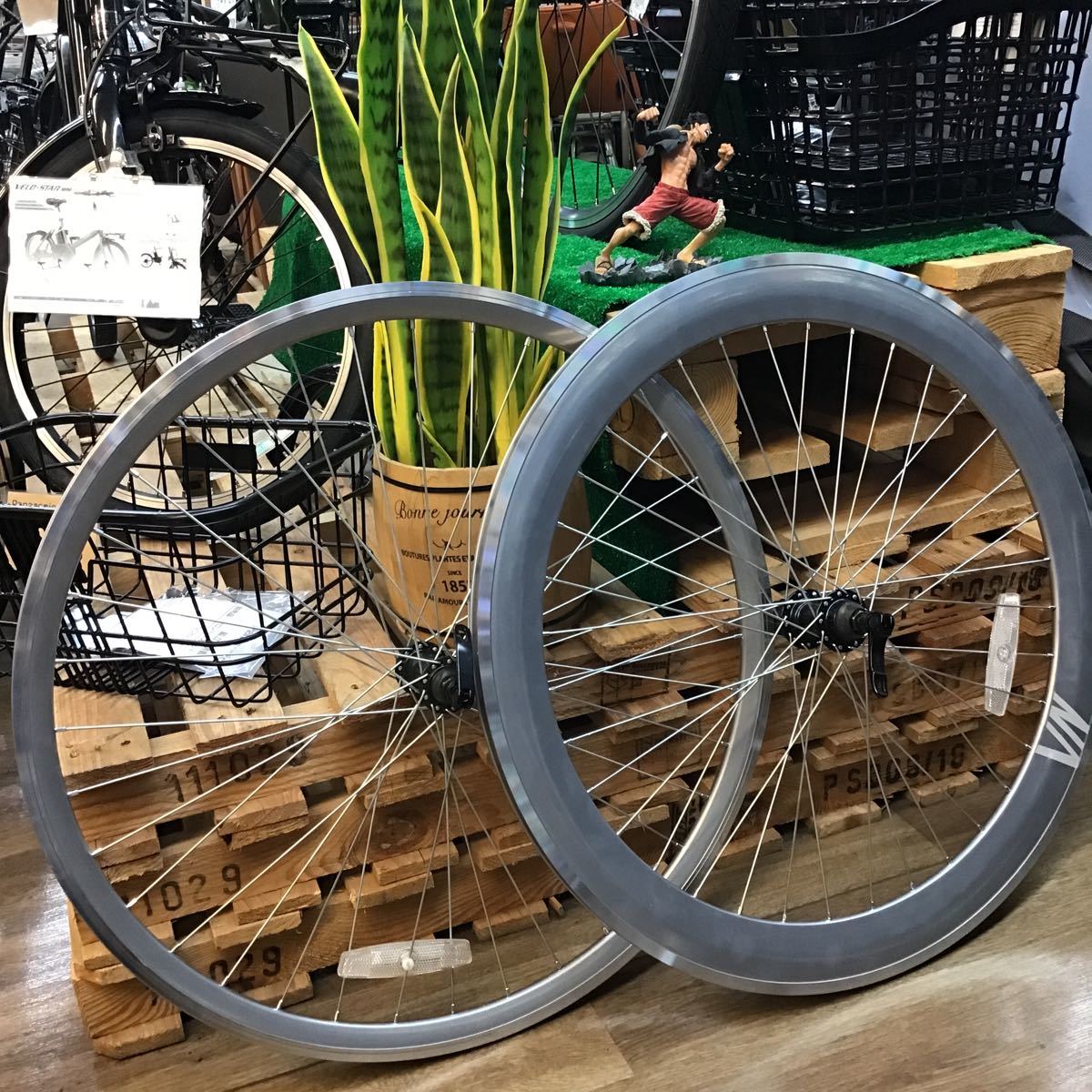 ☆新品☆新車外しお買い得☆完組エアロホイール前後セット シルバー