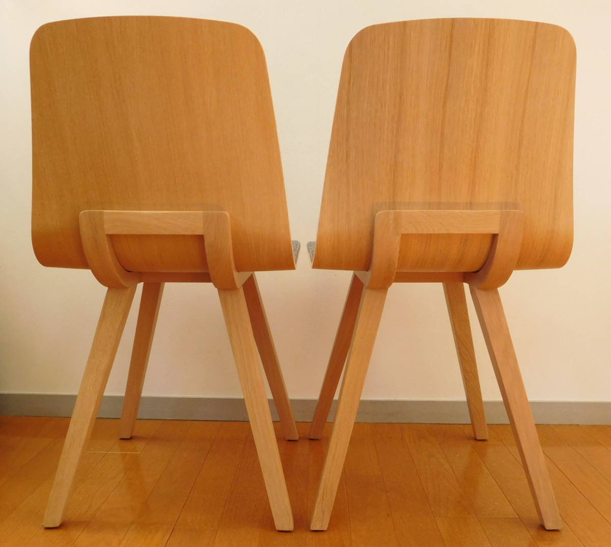 超激得好評 美品 Kuskoaシリーズ ダイニングチェア ダークグレー系