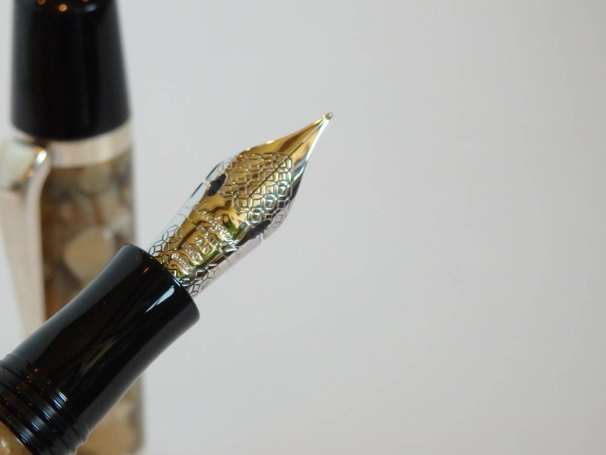 *[ new goods * unused ] Montegrappa naji owner -re* Indian rainbow u fountain pen pen .:14K585 solid Gold * Flex EF