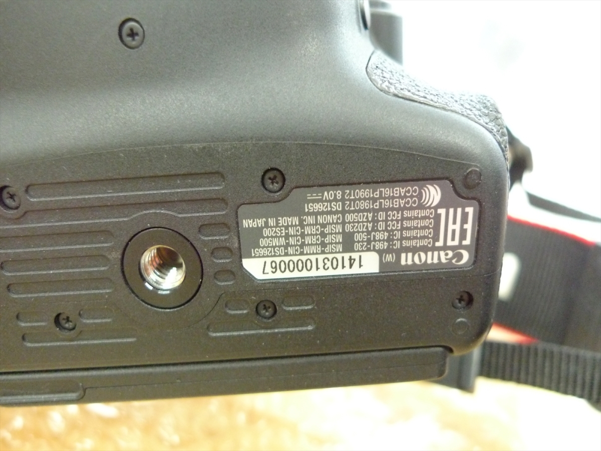 現状品 Canon キャノン EOS9000D ダブルズームキット 18-55mm f4-5.6 IS 55-250mm f4-5.6 IS デジタル一眼レフカメラ レンズ_画像3