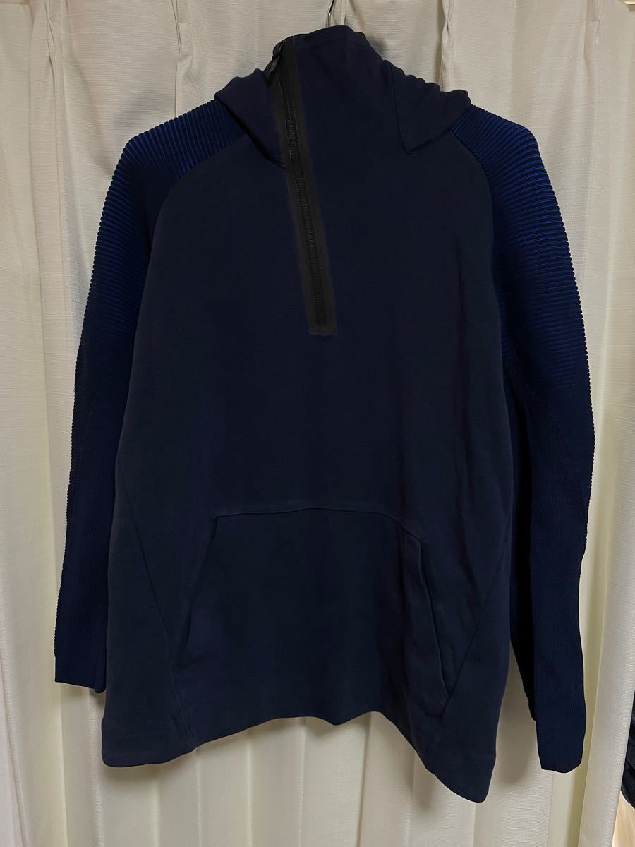 値下げしました NIKE テックフリース パーカー フード 値下げしました NIKE テックフリース パーカー フード
