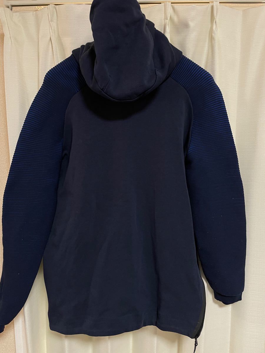 値下げしました NIKE テックフリース パーカー フード 値下げしました NIKE テックフリース パーカー フード