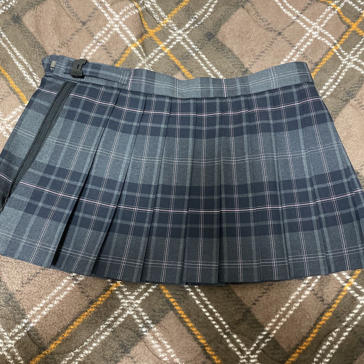 大阪 箕面自由学園高校 制服 グレー・ピンク チェック柄 大阪 箕面自由学園高校 制服 グレー・ピンク チェック柄