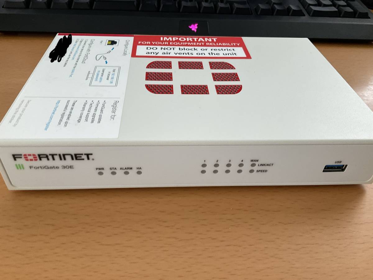 美品 ライセンス期限2023年12月29日 FORTINET FORTIGATE-30E FG-30E