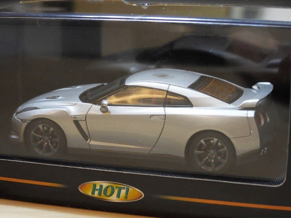 【新品/未開封】エブロ 1/43 ニッサン GT-R R35 ブラック エディション 2007年 ウルトラ メタル シルバー [44100]_画像5