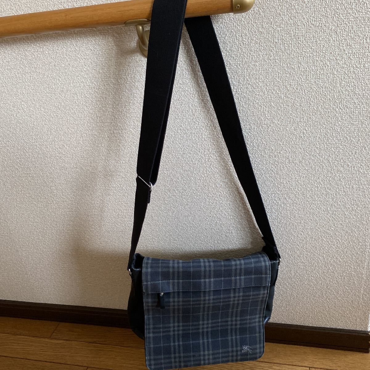 バーバリーブルーレーベル メンズショルダーバッグ レディース バーバリーブルーレーベル メンズショルダーバッグ レディース