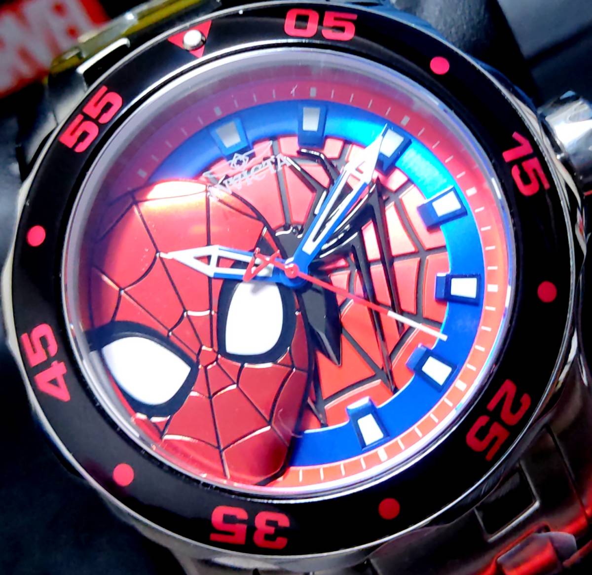 【新品】$795 INVICTA インビクタ コレクターズ MARVEL マーベル SPIDER MAN スパイダーマン シルバー フルメタル 限定 デットストック！の画像5