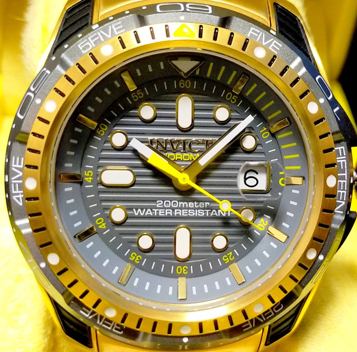 【新品】$1995 INVICTA インビクタ 高級腕時計 HYDROMAX ハイドロマックス ゴールド×グレー 激レア デットストック！の画像2