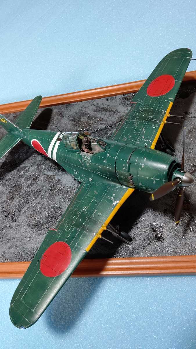 1/32ハセガワ局地戦闘機「紫電改」完成品、台付き_画像4